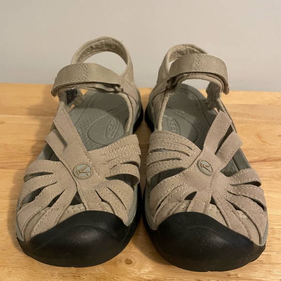 KEEN Rose Womens 8 Beige Suede Strappy Outdoors Hiking Sport Sandals Shoes - Picture 2 of 8